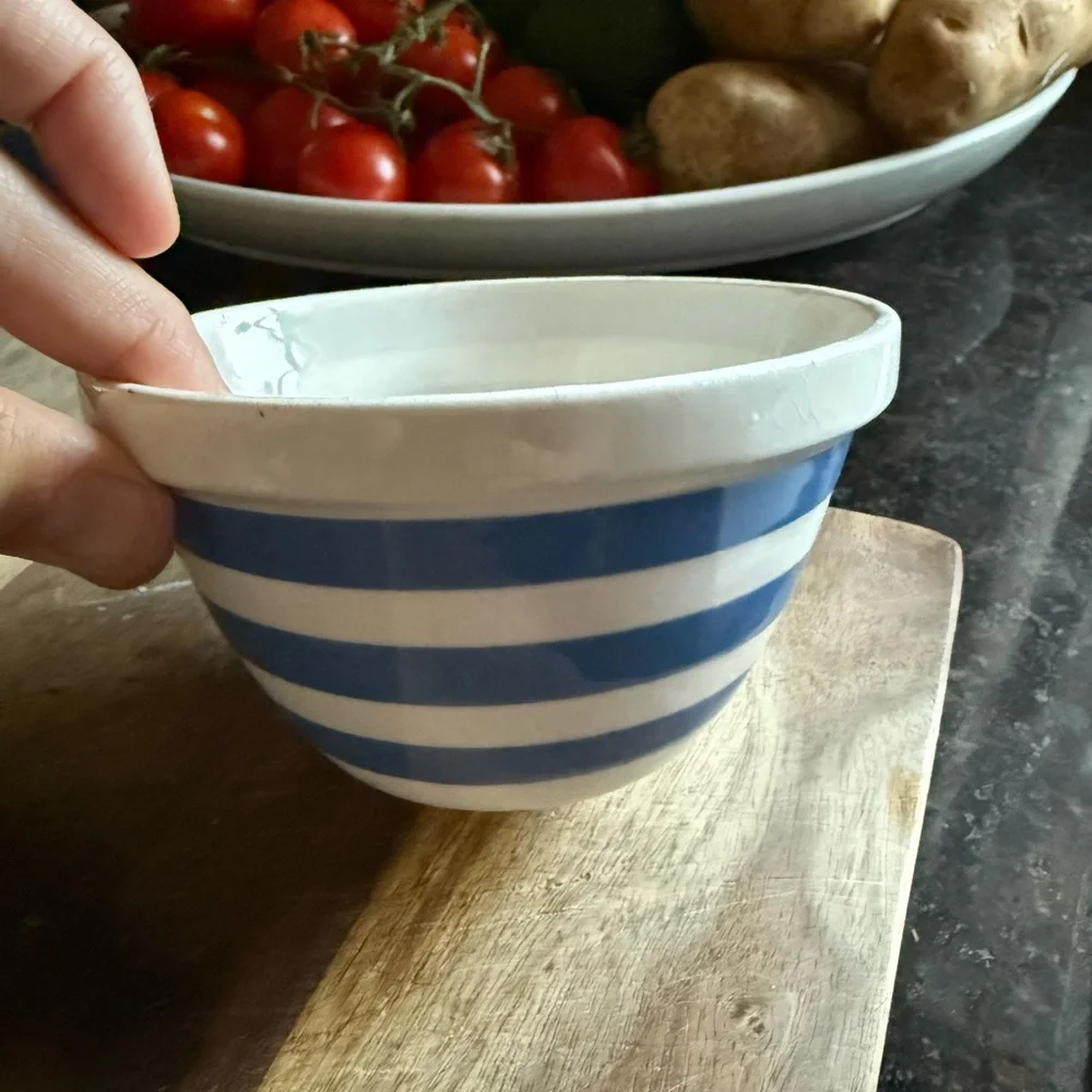 Vintage Blue and White Striped Bowl England Cornishware - Picture 3 of 3